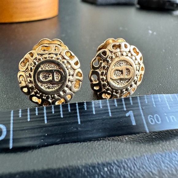 #32 18K gold plated Christian Dior vintage clip on earrings - Picture 3 of 9